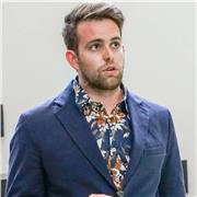 Laureato in Geologia impartisce lezioni di Geografia per studenti e universitari